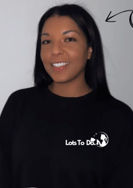 Black Scrapbook Illustration Book Review Instagram Post - Chantelle Hodgetts